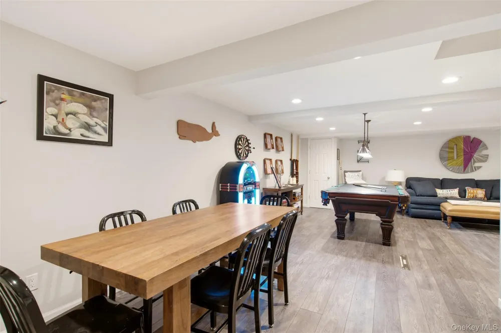 7 Private Road Huntington, NY 11743