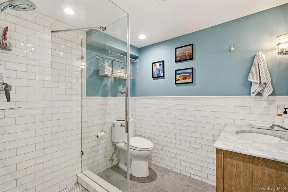 7 Private Road Huntington, NY 11743