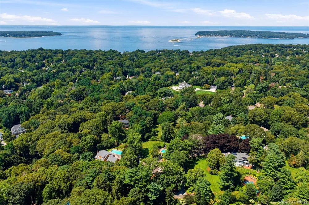 7 Private Road Huntington, NY 11743