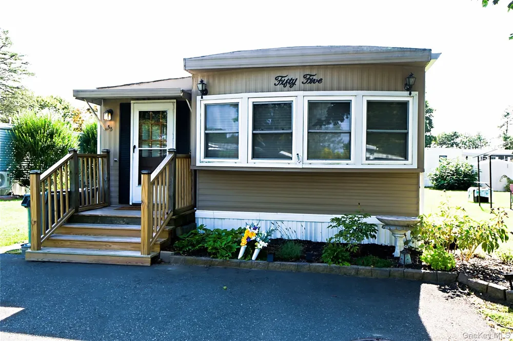 703 Fresh Pond Avenue #55 Calverton, NY 11933