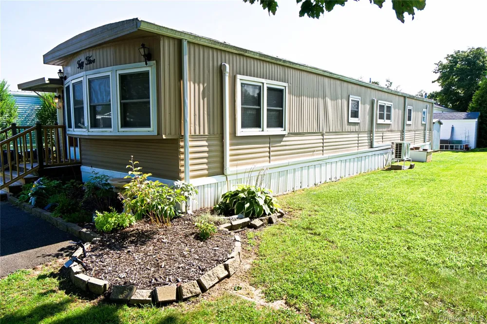 703 Fresh Pond Avenue #55 Calverton, NY 11933