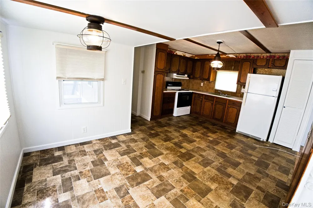 703 Fresh Pond Avenue #55 Calverton, NY 11933