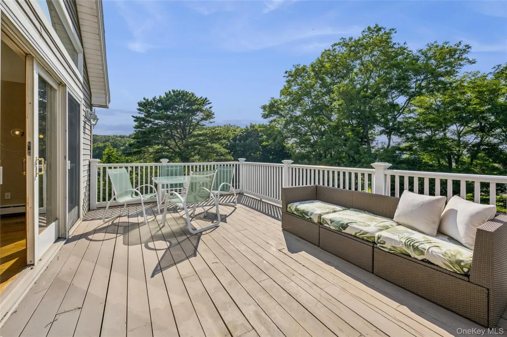 155 2nd Avenue Peconic, NY 11958