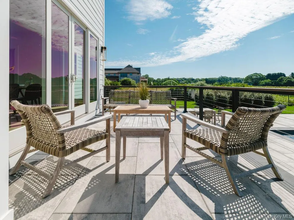 1135 Wildberry Lane Southold, NY 11971