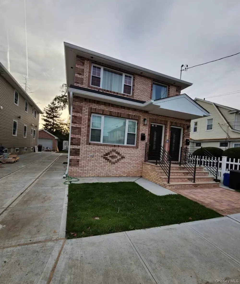 119-22 190th Street #1 Saint Albans, NY 11412