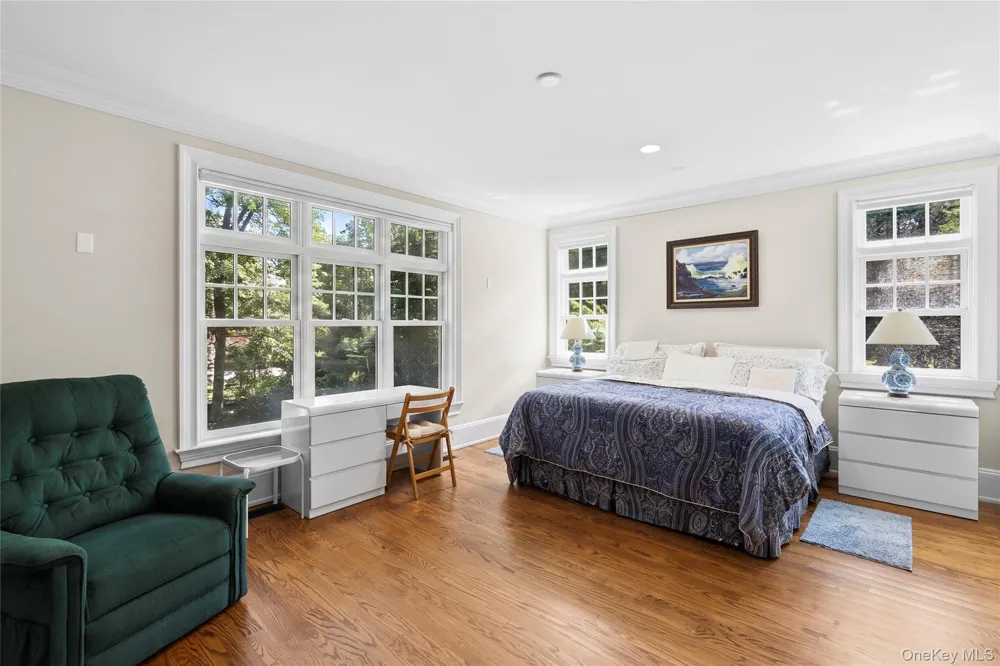 19 Jagger Lane Westhampton, NY 11977