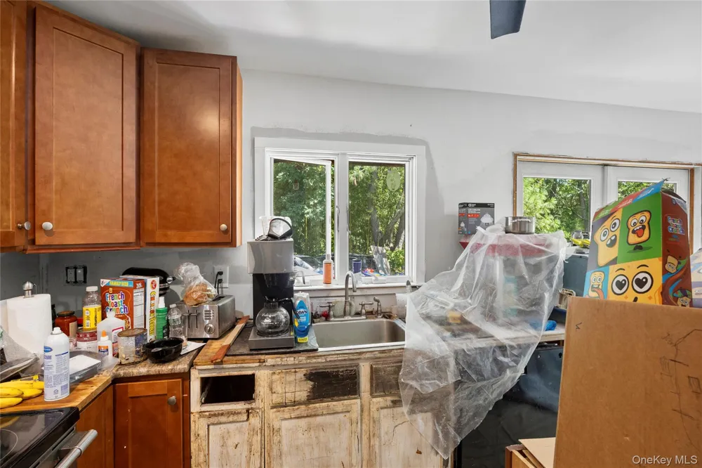 3 Gaton Lane Coram, NY 11727