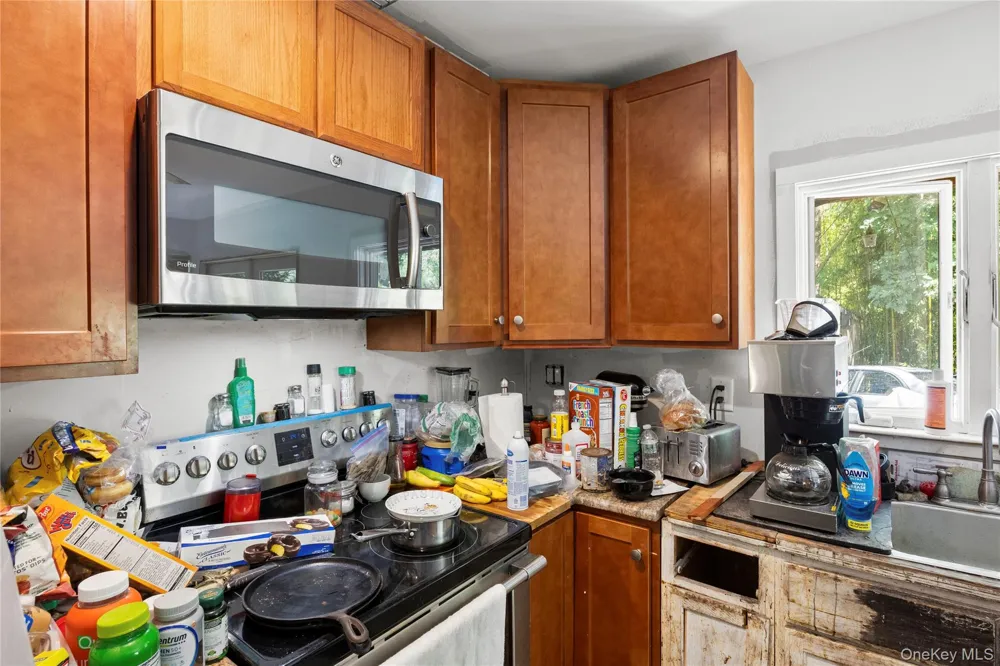 3 Gaton Lane Coram, NY 11727