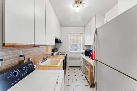 251-29 61st Avenue ##719