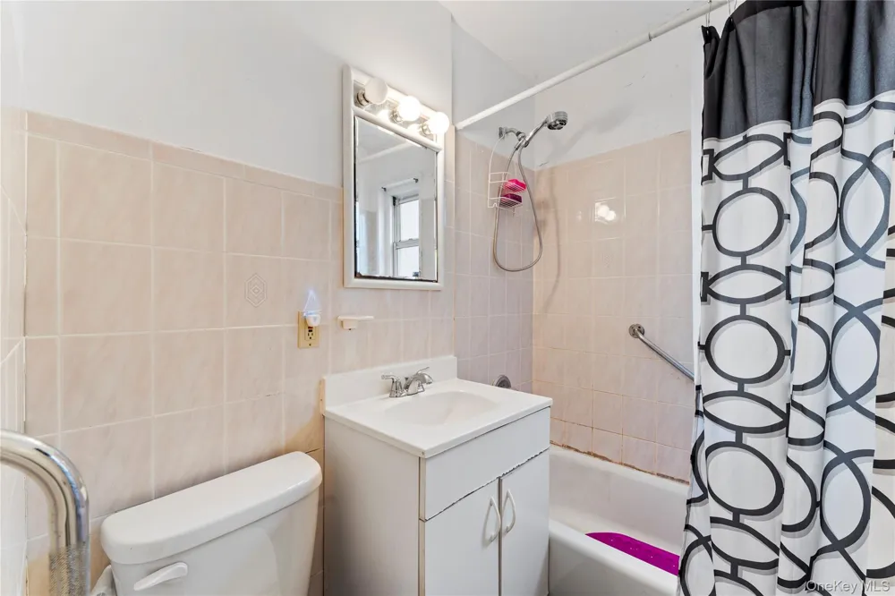 251-29 61st Avenue ##719 Little Neck, NY 11362