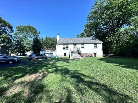 48 Medway Avenue
