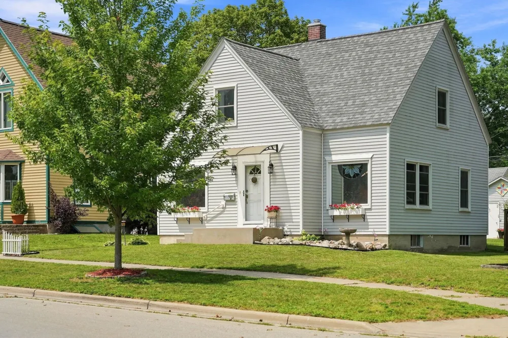 521 E Chapin Street Cadillac City, MI 49601