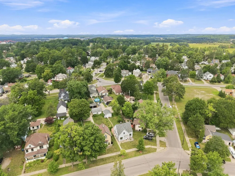 521 E Chapin Street Cadillac City, MI 49601