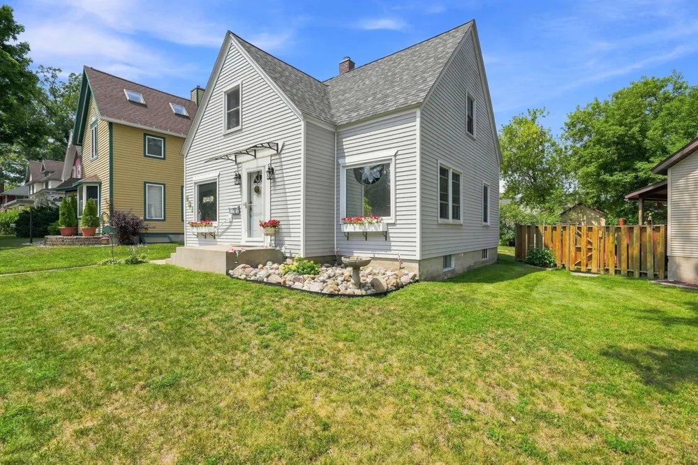 521 E Chapin Street Cadillac City, MI 49601