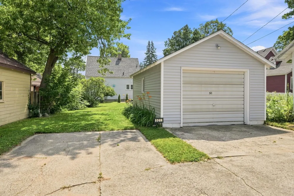 521 E Chapin Street Cadillac City, MI 49601