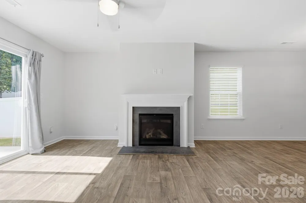 3168 Green Apple Drive Dallas, NC 28034