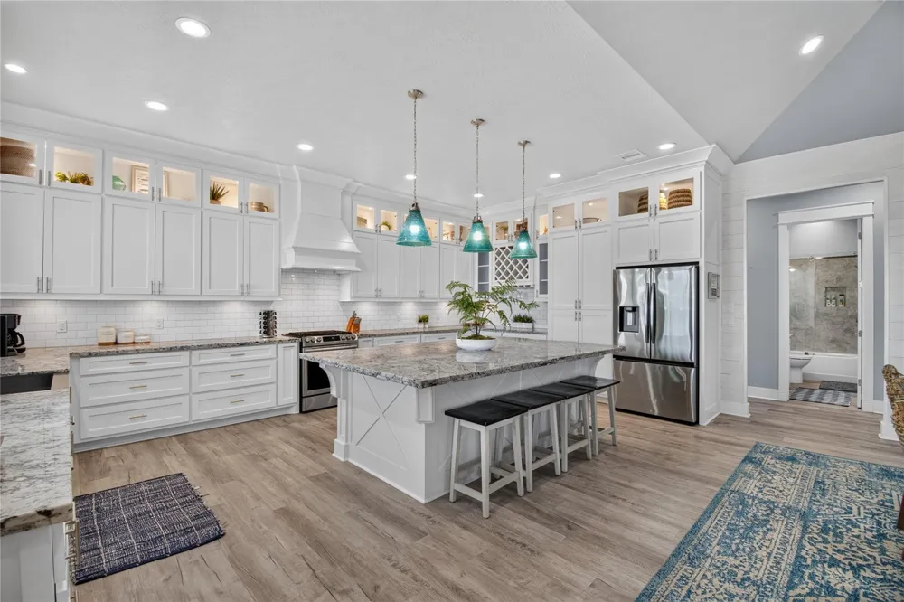 937 S Cove Crystal Beach, TX 77650