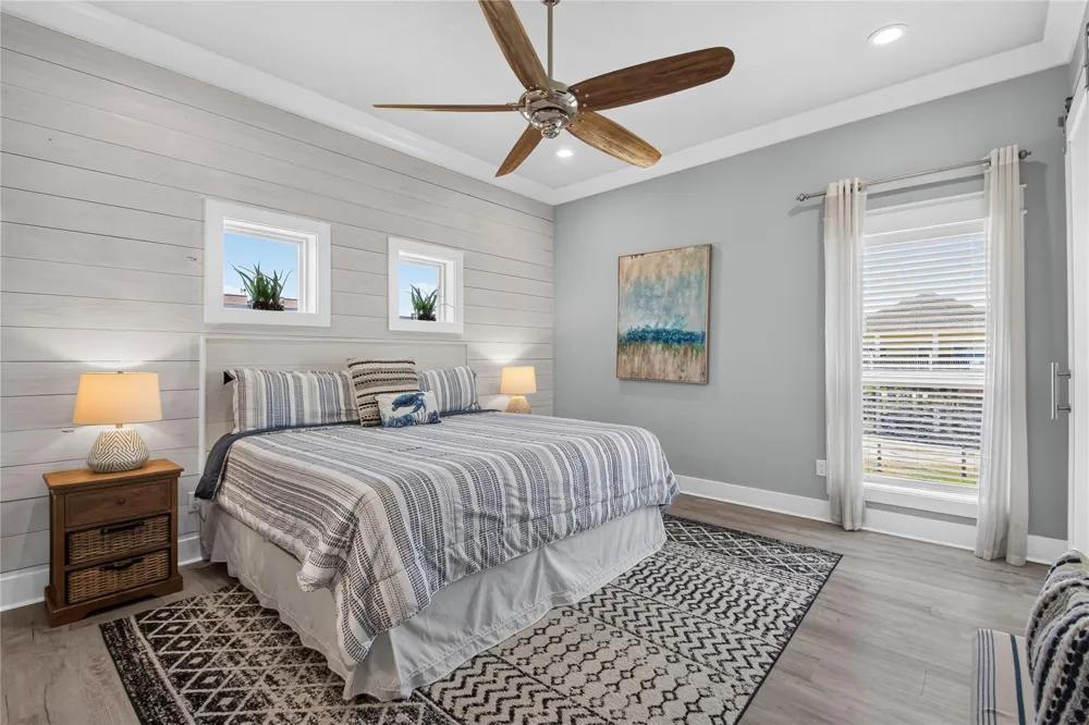 937 S Cove Crystal Beach, TX 77650