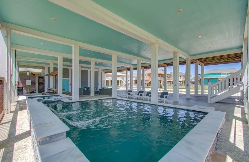 937 S Cove Crystal Beach, TX 77650