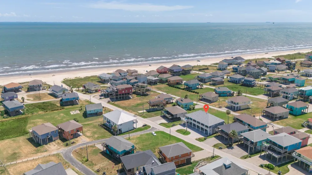 937 S Cove Crystal Beach, TX 77650