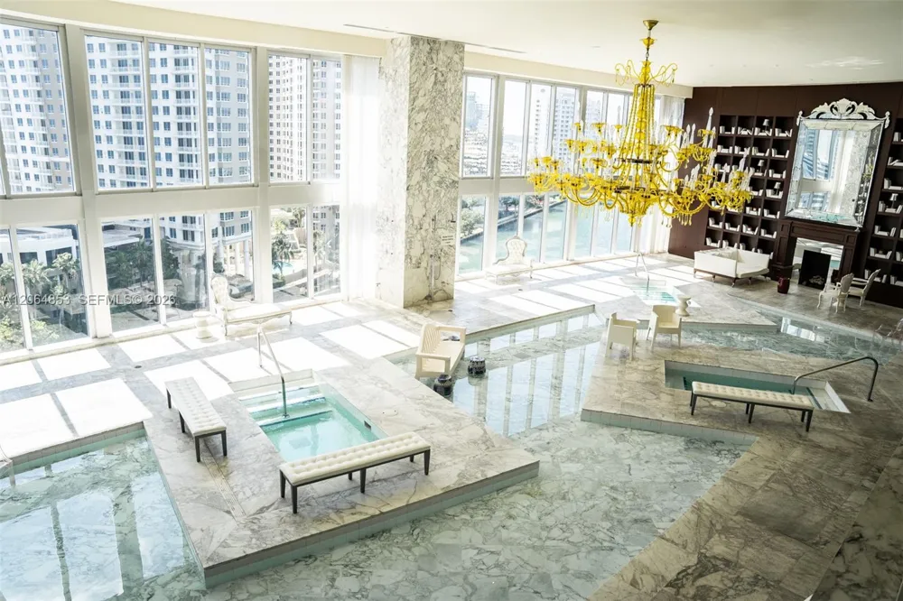 495 Brickell Ave #411 Miami, FL 33131