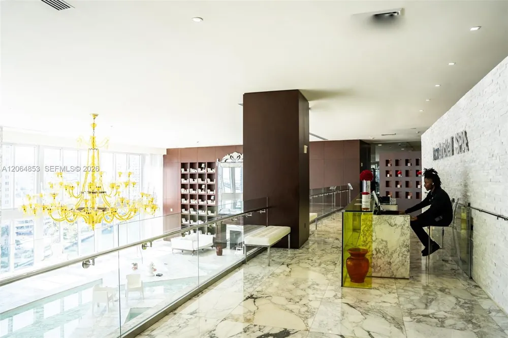 495 Brickell Ave #411 Miami, FL 33131