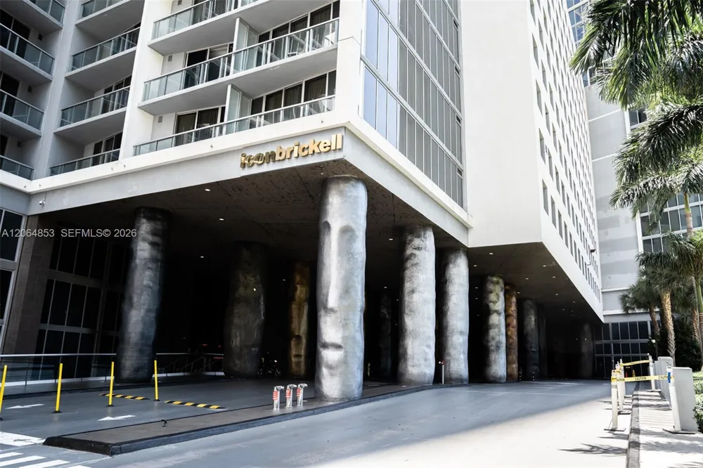 495 Brickell Ave #411 Miami, FL 33131