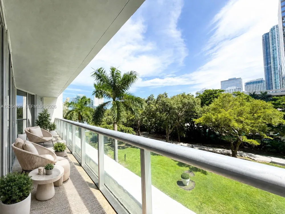 495 Brickell Ave #411 Miami, FL 33131