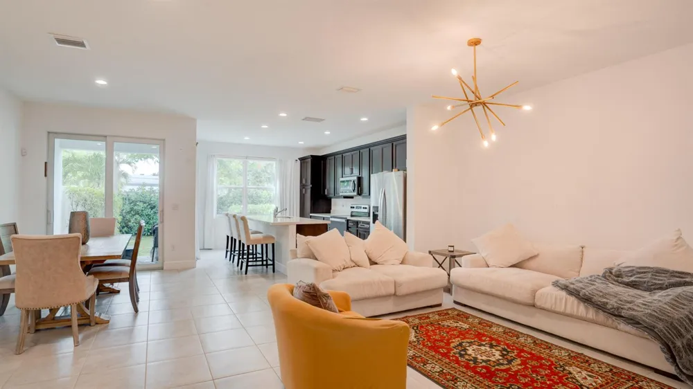 576 PARSONS WAY Deerfield Beach, FL 33442
