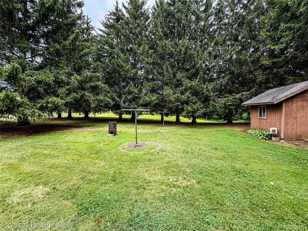 9012 Lincoln Road Sand Beach Township, MI 48441