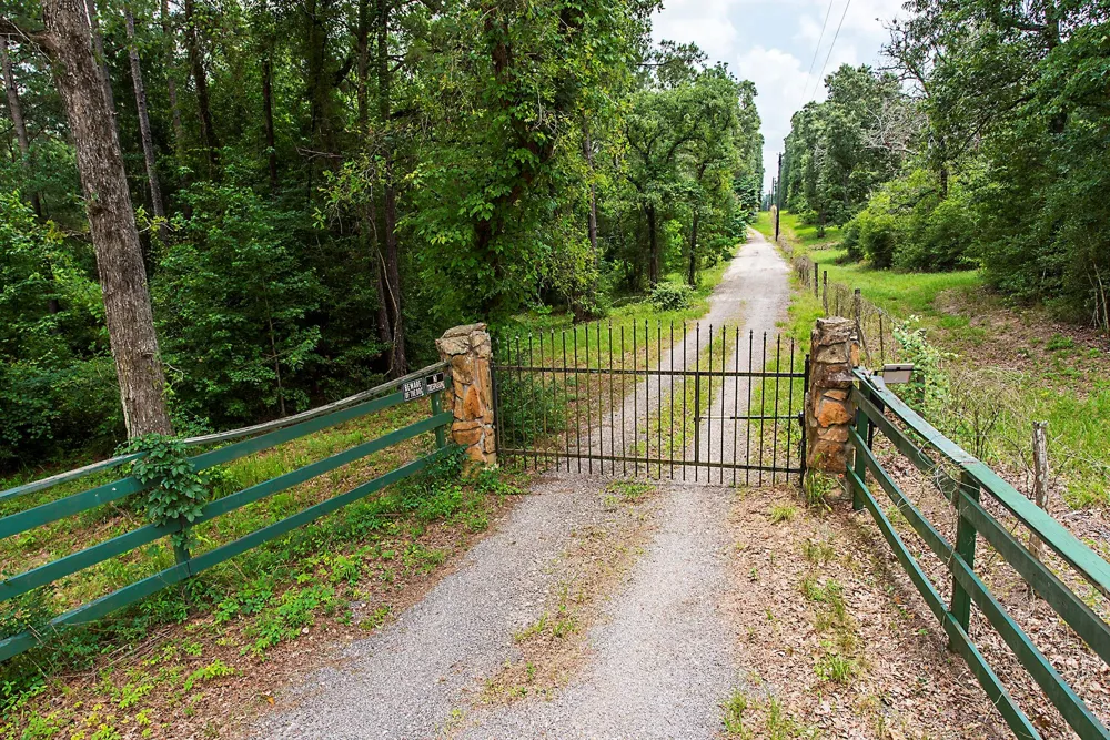 29363 Riley Road Waller, TX 77484