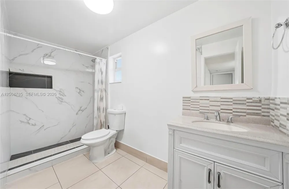 9375 Fontainebleau Blvd #L301 Miami, FL 33172