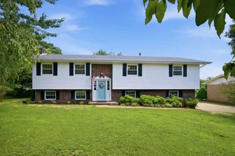 9103 Ole Farm Ln