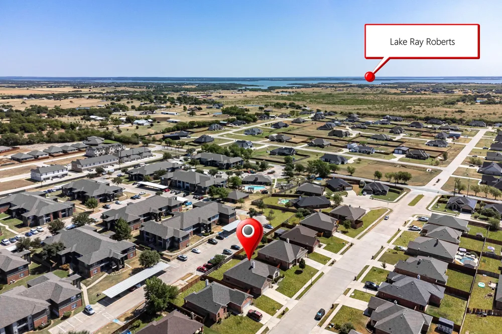 4916 Lakepark Drive Sanger, TX 76266