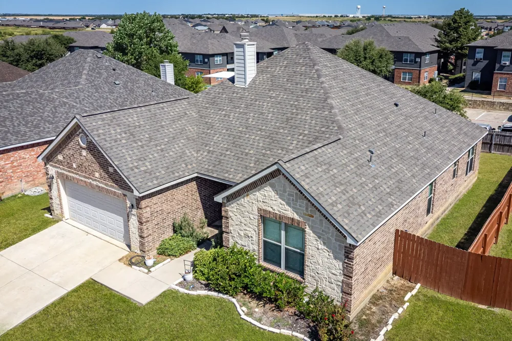 4916 Lakepark Drive Sanger, TX 76266