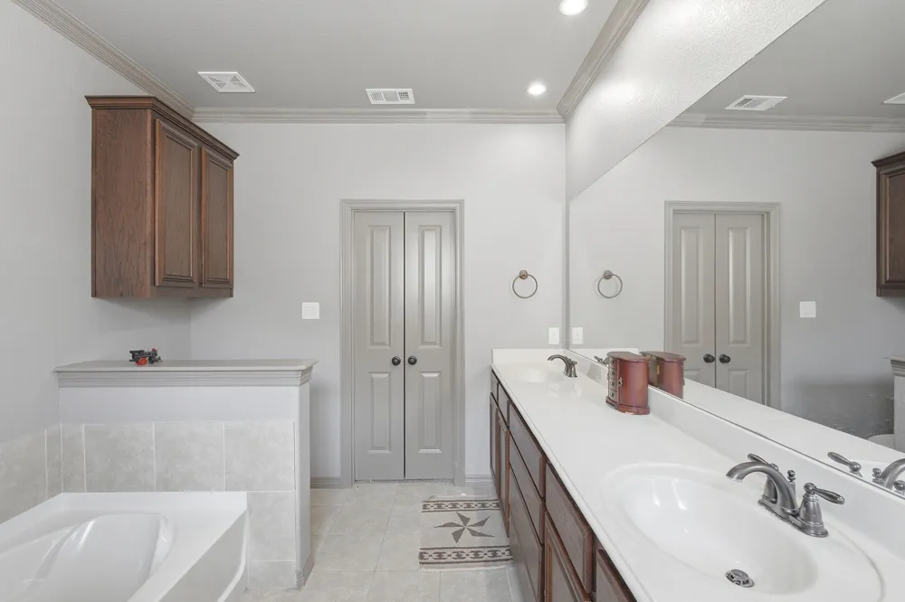 4916 Lakepark Drive Sanger, TX 76266
