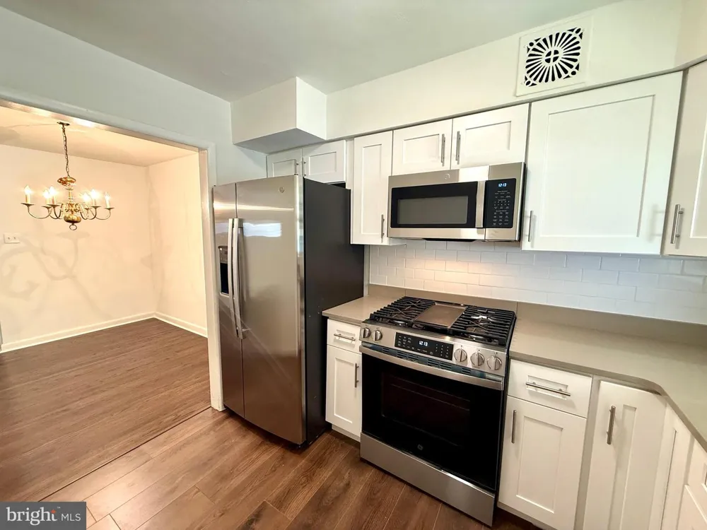 1121 RIPLEY STREET Philadelphia, PA 19111