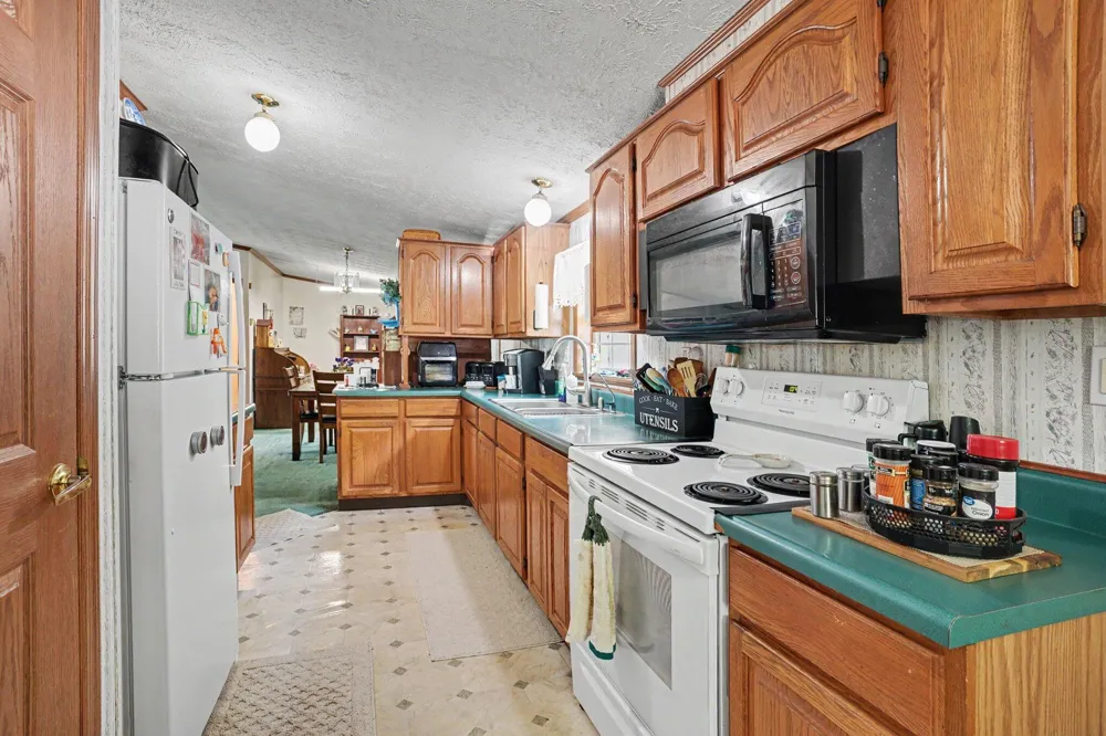 14420 Portage Road Vicksburg, MI 49097