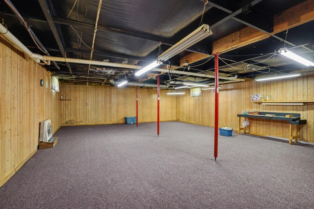 14420 Portage Road Vicksburg, MI 49097