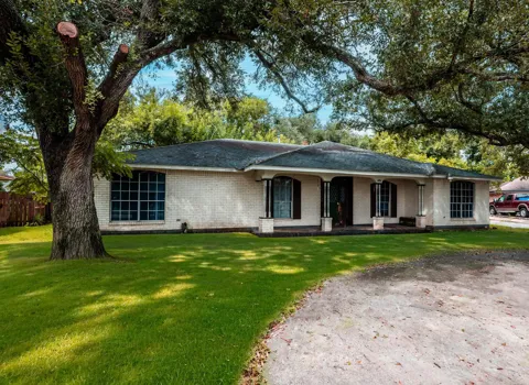1856 Acacia Circle