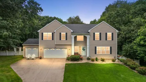 9354 Stratford Woods Trail