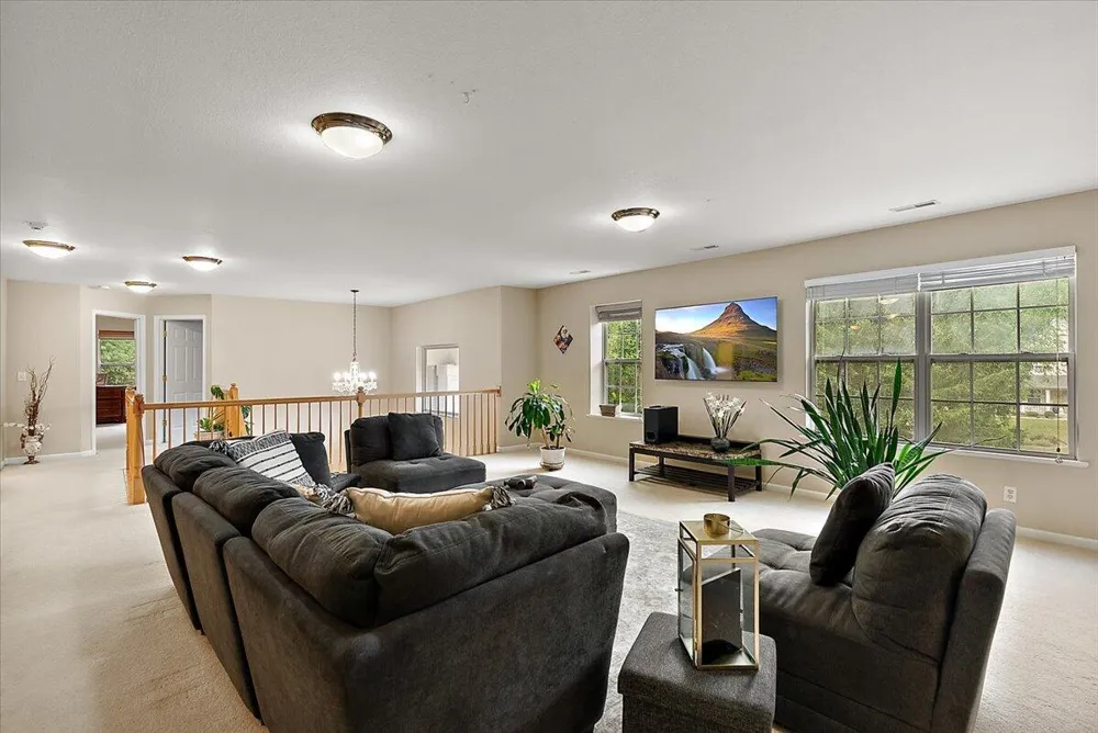 9354 Stratford Woods Trail Kalamazoo, MI 49009