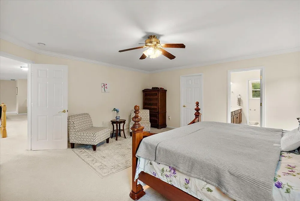 9354 Stratford Woods Trail Kalamazoo, MI 49009