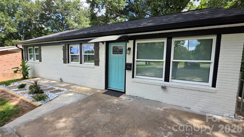 513 E Ohio Avenue Bessemer City, NC 28016