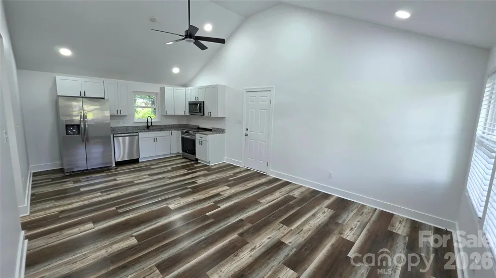 513 E Ohio Avenue Bessemer City, NC 28016