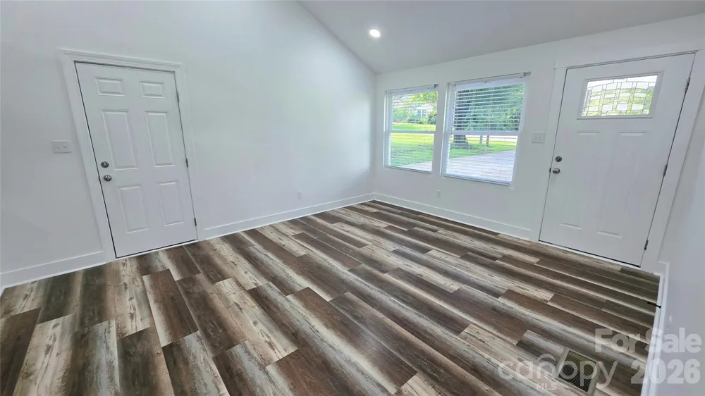513 E Ohio Avenue Bessemer City, NC 28016