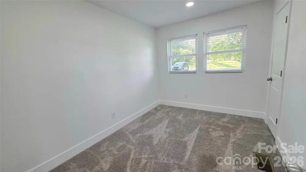 513 E Ohio Avenue Bessemer City, NC 28016