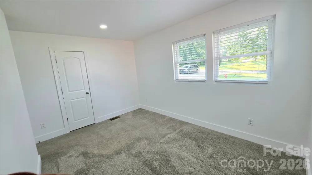 513 E Ohio Avenue Bessemer City, NC 28016