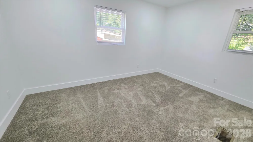513 E Ohio Avenue Bessemer City, NC 28016