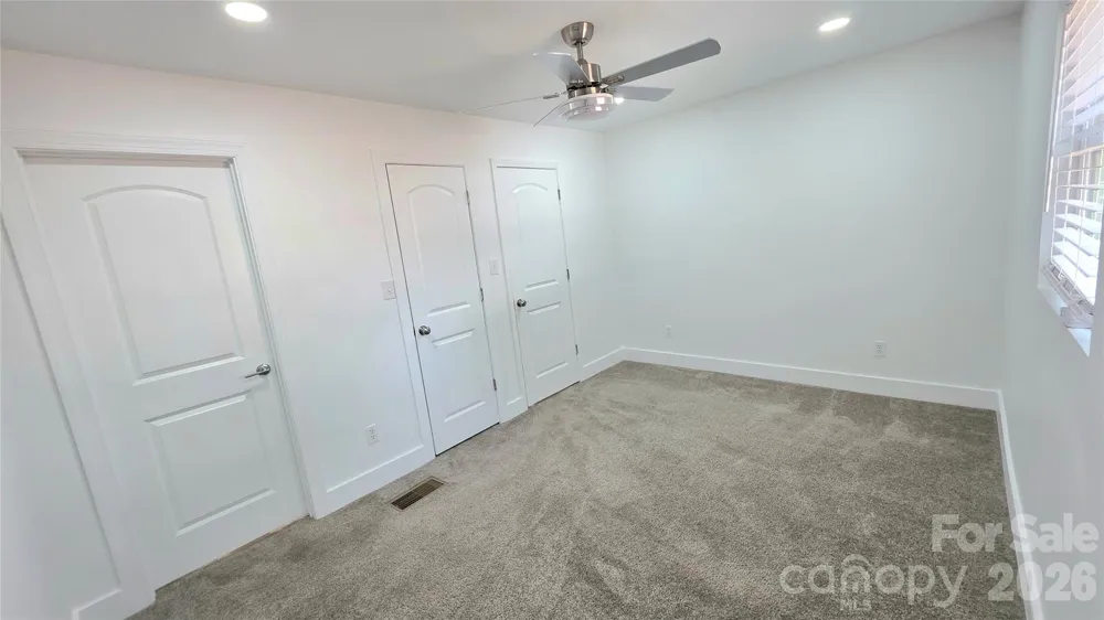 513 E Ohio Avenue Bessemer City, NC 28016